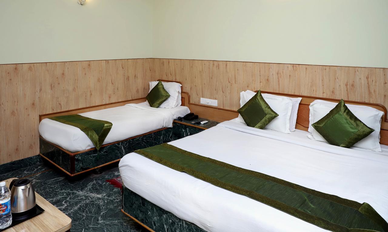 Oyo 22075 Hotel Bali Palace Katra  Zewnętrze zdjęcie