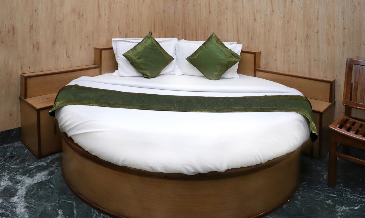 Oyo 22075 Hotel Bali Palace Katra  Zewnętrze zdjęcie